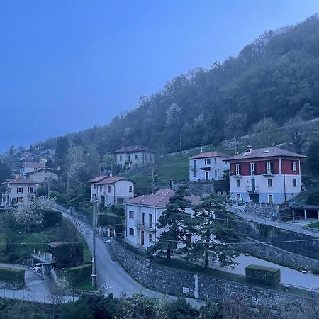 Laghi Di Como Appartamento Di Licinia E Mario Asso Exterior foto