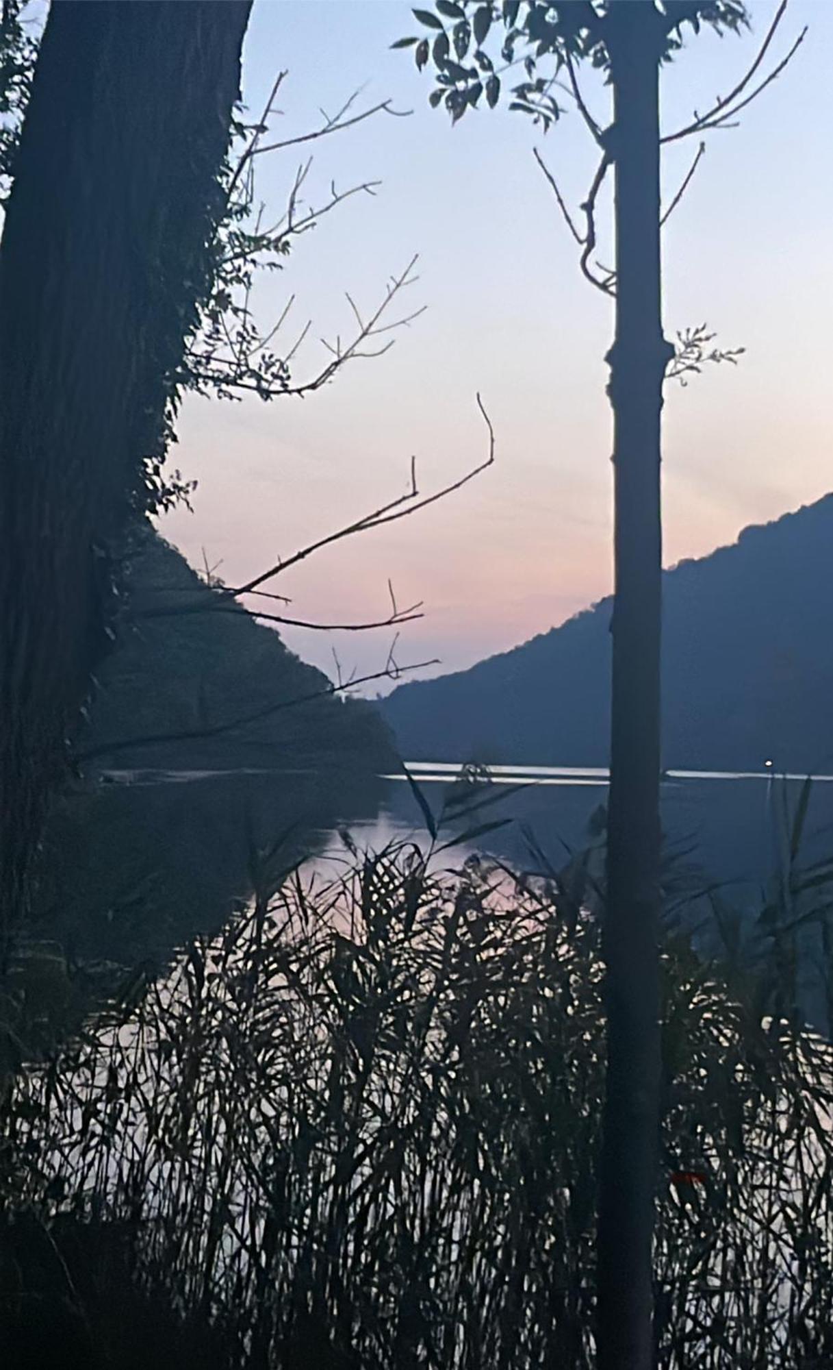 Laghi Di Como Appartamento Di Licinia E Mario Asso Exterior foto